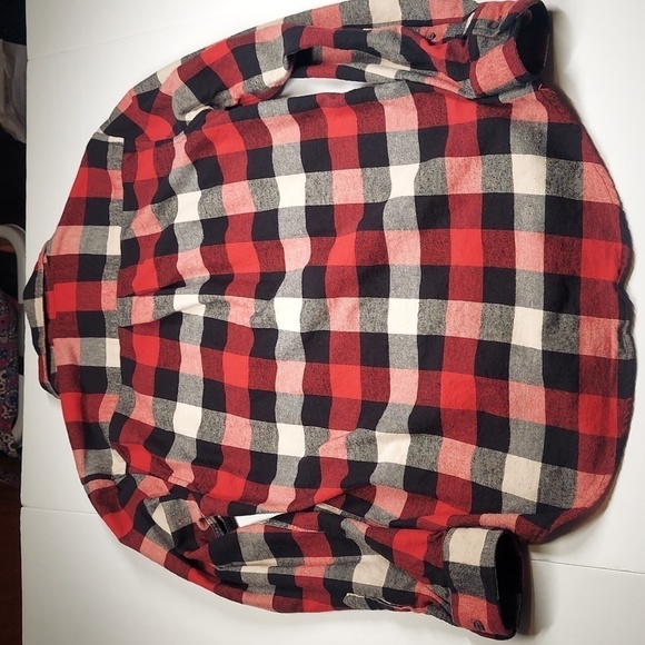 Croft & Barrow Red, Black and white Flannel Size M - Picture 7 of 8